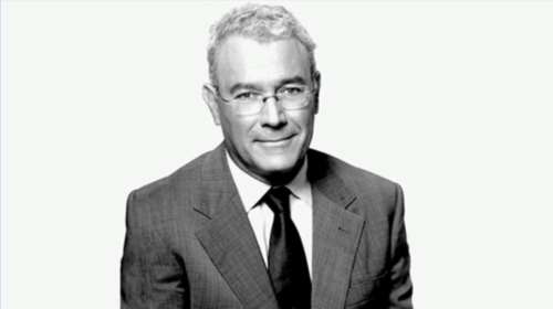 Αποβολή γιατί άνοιξε το κινητό του