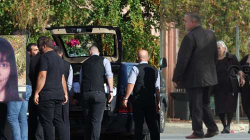 Βορίζια: Με... drone η κηδεία της 56χρονης στα Χανιά - Υποβασταζόμενη η μάνα, κατέρρευσε η αδερφή της