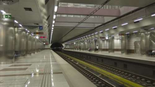 Γιατί η Αθήνα είναι καταδικασμένη στο μποτιλιάρισμα: Καθυστερεί ως 5 χρόνια η απόκτηση νέων συρμών του μετρό