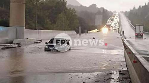 Προβλήματα από την κακοκαιρία σε Δυτική Ελλάδα και Πελοπόννησο: Πλημμύρισαν δρόμοι, εγκλωβίστηκαν οδηγοί