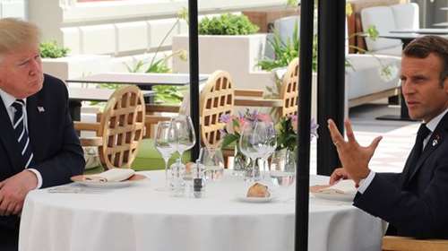 Επικοινωνία Μακρόν - Τραμπ για Ανατολική Μεσόγειο: "Το ενδιαφέρον μας είναι κοινό και θα το επιβάλουμε"