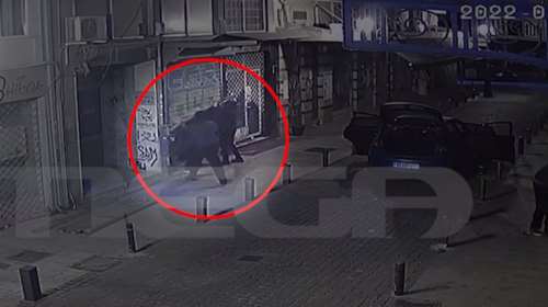 Θεσσαλονίκη: Βίντεο ντοκουμέντο - Η στιγμή που ληστές &quot;σηκώνουν&quot; χρηματοκιβώτιο από κοσμηματοπωλείο