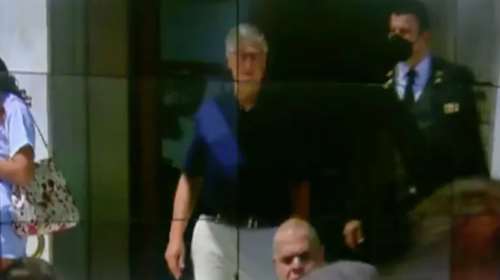 Την Ακρόπολη επισκέφθηκε ο Μπιλ Γκέιτς - Θα ταξιδέψει στα ελληνικά νησιά [βίντεο]