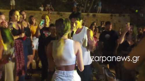Ο Πάνος Βλάχος χόρεψε το &quot;Gucci φόρεμα&quot; σε μέλλουσα νύφη που έκανε μπάτσελορ στα Χανιά [βίντεο]