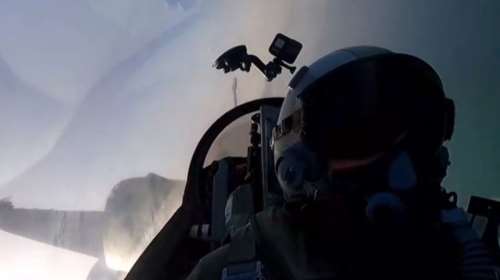 Θρίλερ στην Ισπανία: Ρώσος πιλότος που αυτομόλησε στην Ουκρανία βρέθηκε "γαζωμένος" από σφαίρες σε υπόγειο γκαράζ