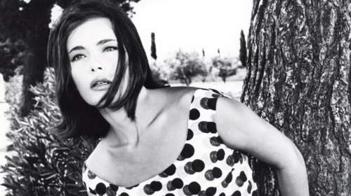 Τζένη Καρέζη: Γεννήθηκε σαν σήμερα πριν 90 χρόνια - Το βίντεο της Finos Film