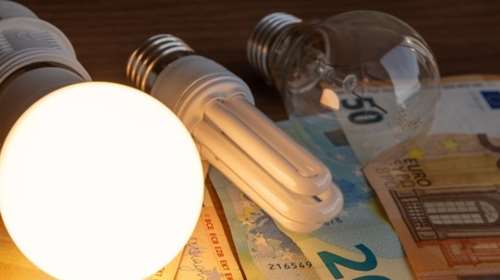 Ολα όσα πρέπει να ξέρουμε για τις αλλαγές στους λογαριασμούς ηλεκτρικού ρεύματος και τις επιδοτήσεις