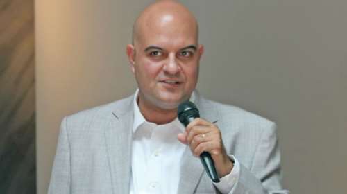 &quot;Μάξιμος Σαράφης&quot;: Πώς έπαιρνε λεφτά από τα &quot;θύματά&quot; του μέσω εταιρείας-φάντασμα - Αποκαλυπτικοί διάλογοι