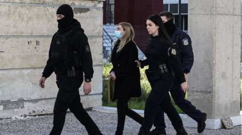 Απολογείται η Ρούλα Πισπιρίγκου για τους θανάτους της Μαλένας και της Ίριδας