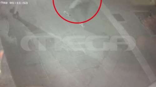 Θεσσαλονίκη: Ανατριχιαστικό βίντεο - 33χρονη δέχεται επίθεση- Τη χτυπούσε στο πρόσωπο και αποπειράθηκε να τη βιάσει