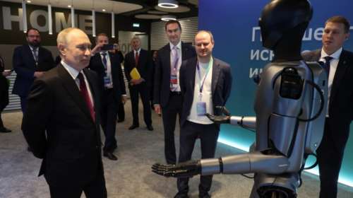 Sberbank: Το πρώτο ρωσικό ρομπότ που λειτουργεί με Τεχνητή Νοημοσύνη χόρεψε για τον Βλαντίμιρ Πούτιν [βίντεο]