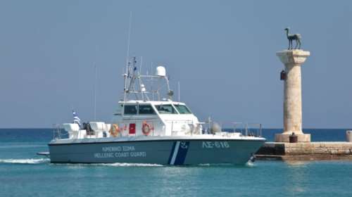 Ρόδος: Καταδίωξη ταχύπλοου που μετέφερε αλλοδαπούς - Έριξε προειδοποιητικές βολές το Λιμενικό