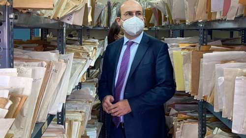 8ωρο: Αυτό είναι το νέο εργασιακό- Τι προβλέπει για ωράριο, άδειες, συνδικαλισμό και Κυριακές