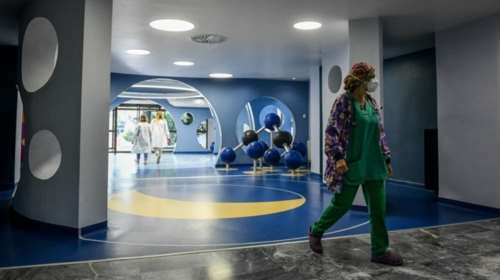 Εξαρση στις αναπνευστικές λοιμώξεις μέχρι τον Μάρτιο: Γρίπη - Covid ανταγωνίζονται - Αυξάνουν οι αναμονές στα εξωτερικά ιατρεία