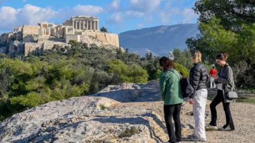 Ερχεται ισχυρός αντικυκλώνας, ανεβαίνει η θερμοκρασία - Πώς θα επηρεάσει το τριήμερο της 28ης Οκτωβρίου