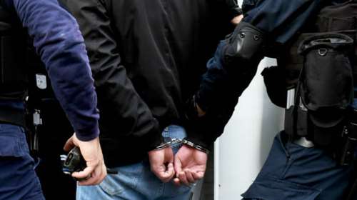 Μεγάλη αστυνομική επιχείρηση σε Αχαΐα και Αιτωλοακαρνανία: Χειροπέδες σε δέκα μέλη σπείρας