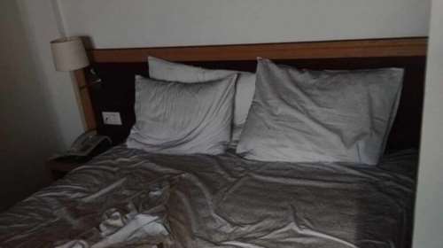 "Χαλασμένη"... κλειδαρότρυπα: Ζευγάρι είδε αναρτημένες στο διαδίκτυο τις προσωπικές του στιγμές σε ξενοδοχείο