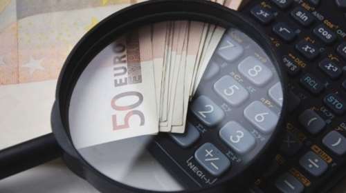 Πόσο αυξάνονται μισθοί και συντάξεις το 2023: Τι προβλέπεται για φόρους, εισφορές και επιδόματα