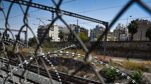 Τέμπη: &quot;Σχόλασα κανονικά&quot; λέει ο σταθμάρχης που είχε βάρδια πριν τον 59χρονο - Η καταγγελία ότι έφυγε νωρίτερα για σουβλάκια