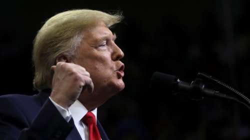 Εντολή Τραμπ στο αμερικανικό ναυτικό: Καταστρέψτε όλα τα ιρανικά κανονιοφόρα αν σας παρενοχλήσουν