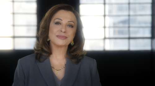 &quot;100 χρόνια ελληνική δισκογραφία&quot;: Απόψε στην ΕΡΤ1 το νέο ταξίδι στην ιστορία της μουσικής με ξεναγό τη Χαρούλα Αλεξίου