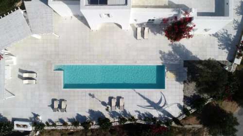 Ραγκούσης: Καταγγελία πρώην εργαζόμενης στη βίλα, &quot; ήμουν ανασφάλιστη, κουκούλωσε... έλεγχο&quot; - Διαψεύδει ο βουλευτής