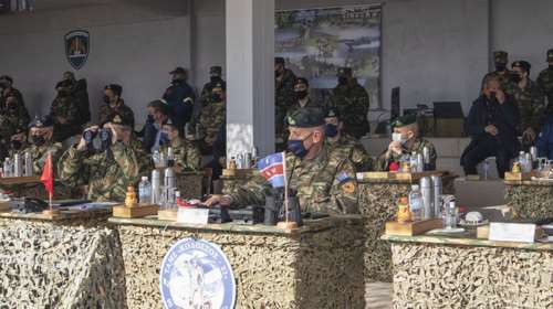 Ση Ρόδο ο αρχηγός ΓΕΕΘΑ Φλώρος: &quot;Οι Ένοπλες Δυνάμεις βρίσκονται εδώ διότι υπάρχει απειλή&quot; [εικόνες]