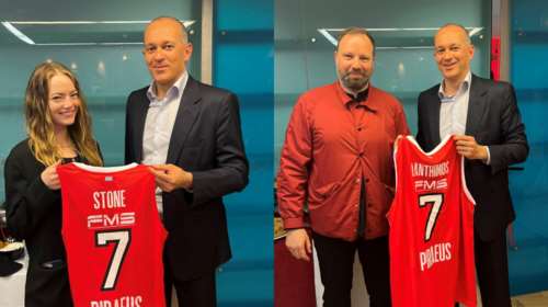 Με τη φανέλα του Ολυμπιακού Έμα Στόουν και Γιώργος Λάνθιμος [Εικόνες]