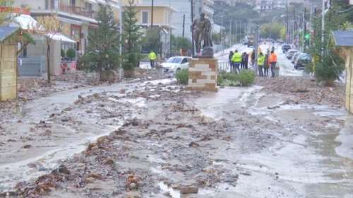 Τεράστια προβλήματα από τη βροχή στην Εύβοια: Υπερχείλισε ο ποταμός Κηρέας - Πλημμύρισαν σπίτια και δρόμοι