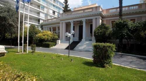 Bloomberg: Αιχμές για &quot;επιφανειακή αντιμετώπιση&quot; της υπόθεσης των υποκλοπών από Αθήνα και Βρυξέλλες