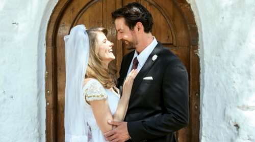 Αγριες Μέλισσες: Τρικούβερτο... γλέντι στο twitter για τον γάμο Δρόσως - Κωνσταντή - &quot;Να μας ζήσουν&quot;