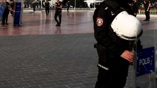 Τουρκία: Ένας αστυνομικός και δύο βομβίστριες καμικάζι σκοτώθηκαν σε επίθεση στην Μερσίνη