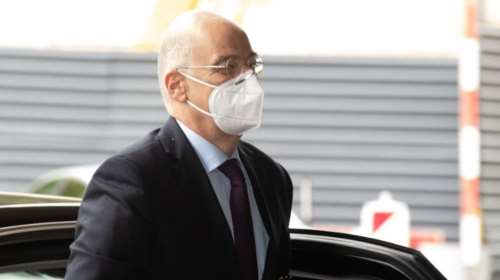 Δένδιας για Χρυσή Αυγή: Ύβρη στο Κράτος Δικαίου - Το νεοναζιστικό μόρφωμα εισέπραξε τη δέουσα απάντηση