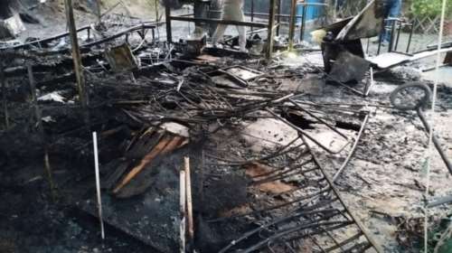 Φωτιά σε κάμπινγκ στον Πλαταμώνα – Έσωσε τα χειρότερα η έγκαιρη επέμβαση της Πυροσβεστικής