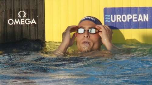 &quot;Χρυσός&quot; ο Παπαστάμος στο Πανευρωπαϊκό κολύμβησης στο 100άρι της πεταλούδας - Έφυγε για Παρίσι