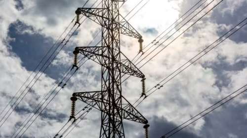 Σε εφαρμογή το πλαφόν στην τιμή πώλησης της ενέργειας από τους ηλεκτροπαραγωγούς προς τους προμηθευτές