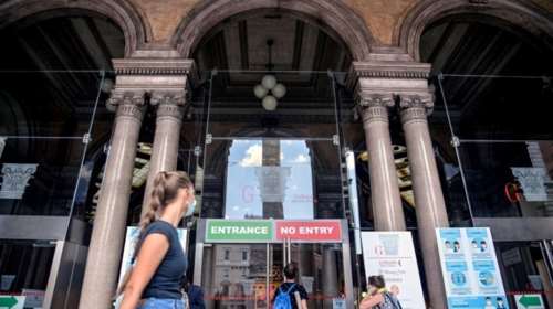 Προειδοποίηση ECDC: H πανδημία του κορονοϊού δεν έχει τελειώσει και δεν υπάρχει χρόνος για εφησυχασμό