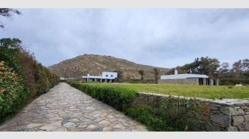 Ξαναβγαίνουν στο "σφυρί" τα πολυτελή ακίνητα της οικογένειας Εμφιετζόγλου σε Μύκονο και Μαρούσι