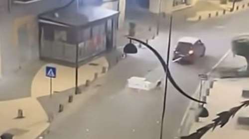 Κινηματογραφική ληστεία στην Ιταλία: Έκλεψαν ΑΤΜ και το έσερναν με αυτοκίνητο στους δρόμους [βίντεο]