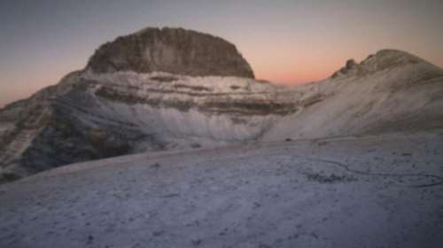 Στον Όλυμπο ήδη χιόνισε - Εντυπωσιακές εικόνες ενώ συνεχίζεται το καλοκαίρι