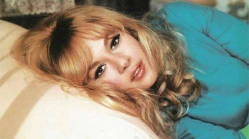 Αλίκη Βουγιουκλάκη: Αυτό είναι το εξοχικό της στον Θεολόγο - Αδημοσίευτη φωτογραφία από το 1975