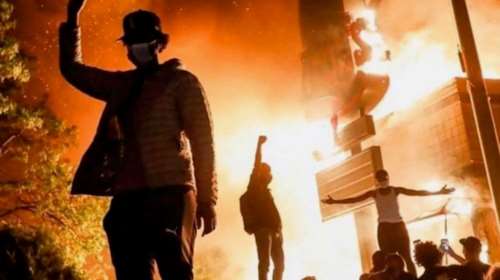 Ανάλυση Κώστα Ράπτη: Στα άκρα ο διχασμός της Αμερικής