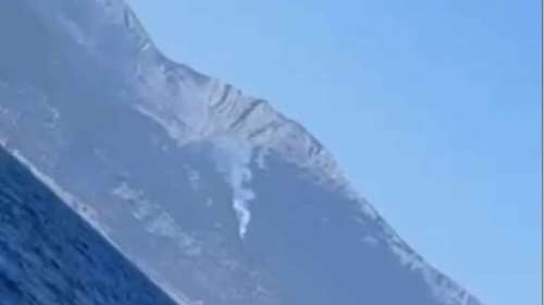 Ρόδος: Φωτιά σε δάσος - Επιχειρούν εναέριες δυνάμεις, πνέουν άνεμοι στην περιοχή