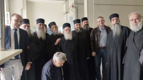 Βόλος: Αθωώθηκαν μοναχοί για διασπορά fake news την περίοδο της πανδημίας