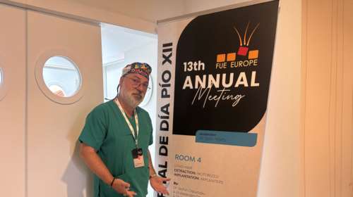 Σπουδαία διεθνής διάκριση για Έλληνα χειρουργό μεταμόσχευσης μαλλιών