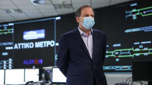 Καραμανλής με μάσκα στο μετρό: Έχουμε ευθύνη να προστατεύουμε εμάς και τους συνανθρώπους μας