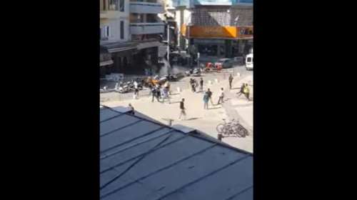 Απίστευτες σκηνές στο Ηράκλειο: Πακιστανοί μετέτρεψαν σε ρινγκ την Πλατεία Ελευθερίας [βίντεο]