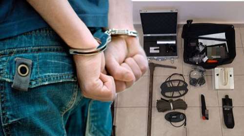 Λαμία: Πήγαν για λίρες και βρέθηκαν με χειροπέδες