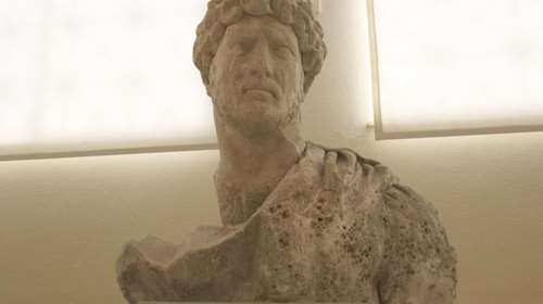 Κρήτη: Η αρχαιολογική σκαπάνη αποκάλυψε σημαντικό άγαλμα στην Αρχαία Λύττο