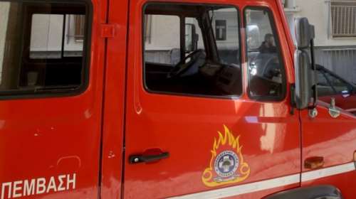 Συνεγερμός στην Κηφισιά: Σε εξέλιξη πυρκαγιά σε παραπήγματα